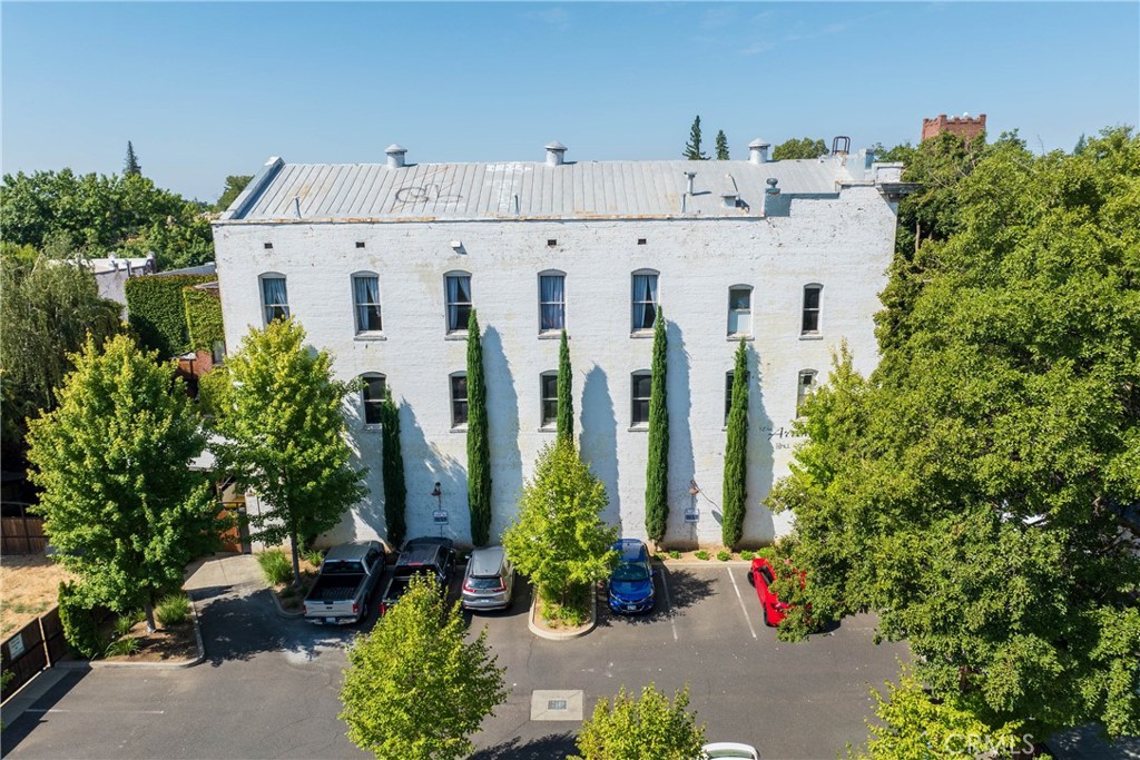 105 Broadway Street Property Photo 49