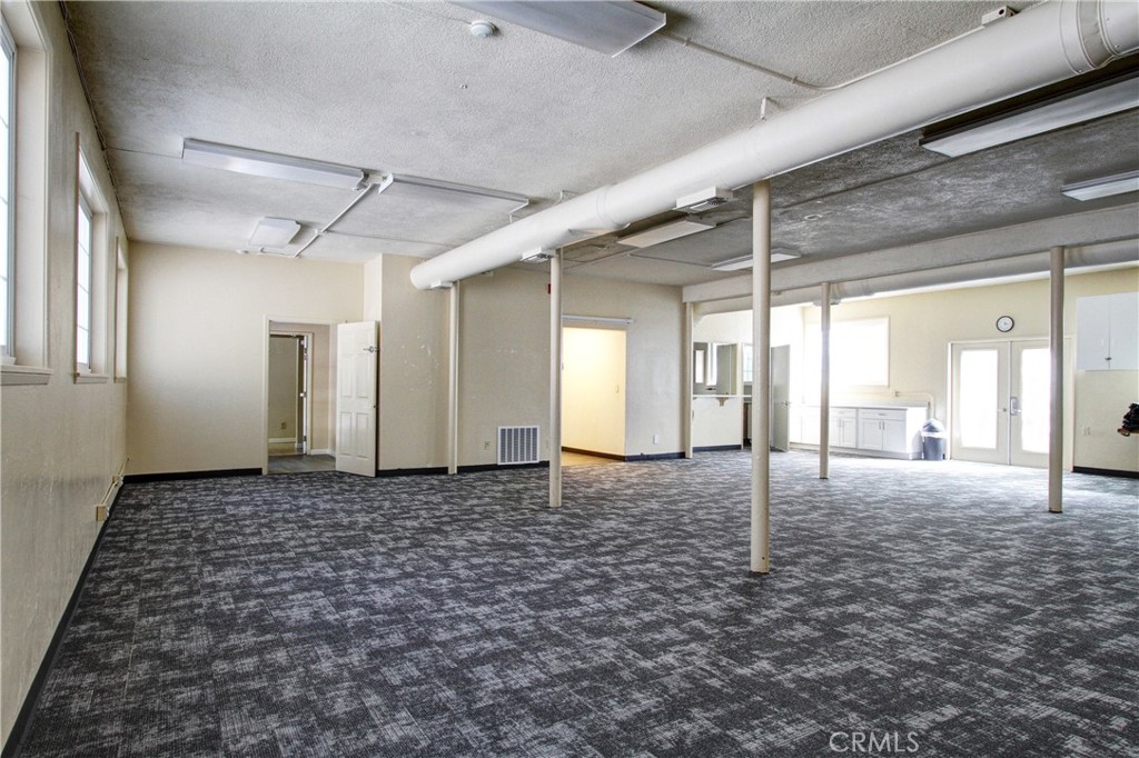 714 W Main Street Property Photo 11