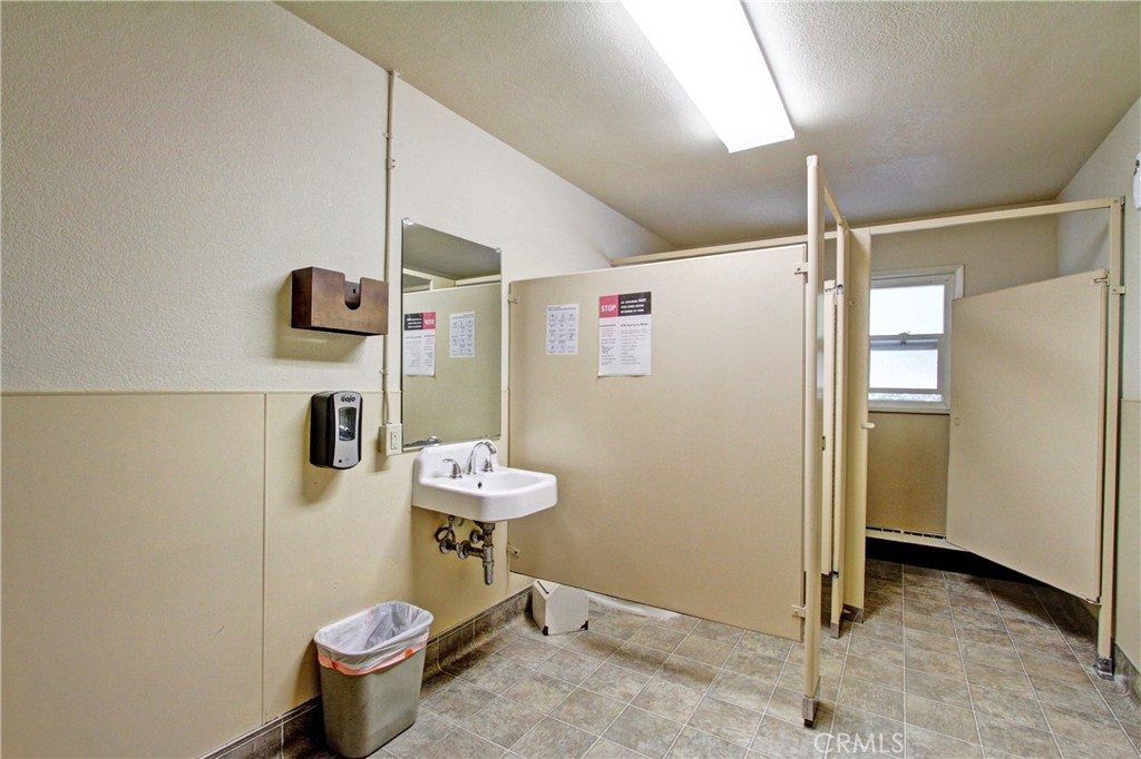714 W Main Street Property Photo 22