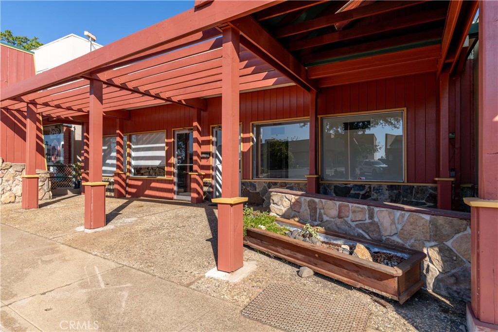 6268 Skyway Property Photo 2
