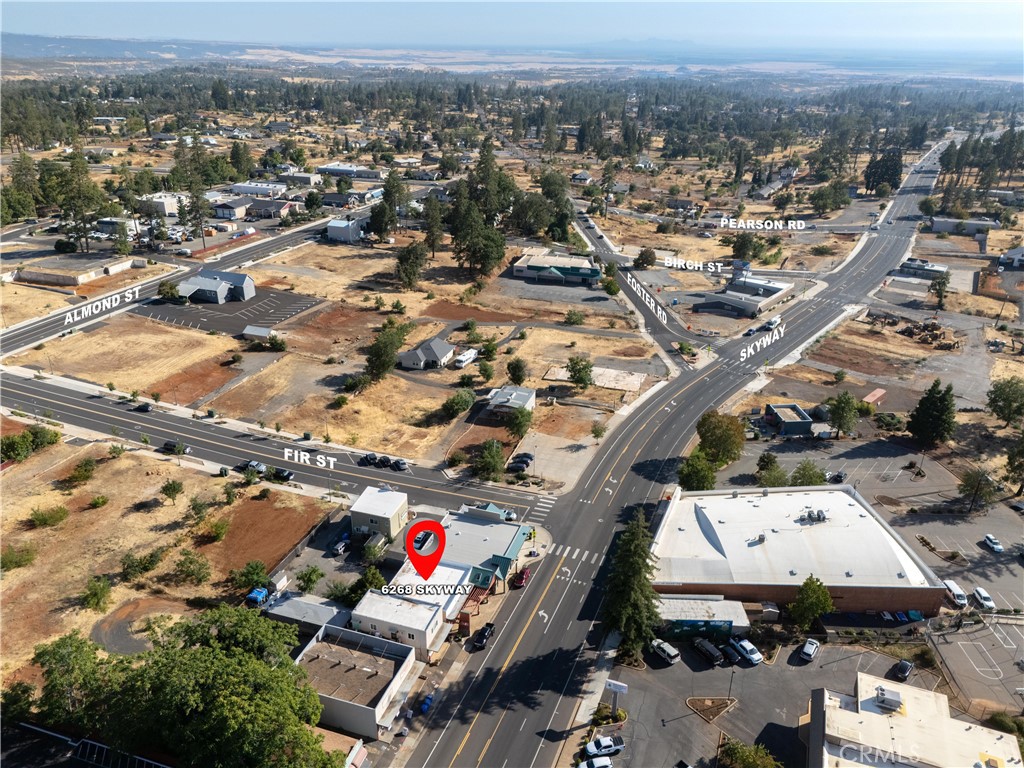 6268 Skyway Property Photo 4