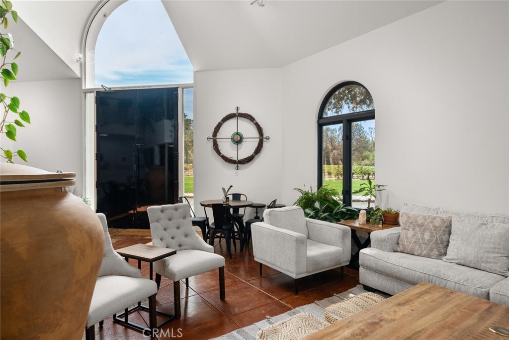 6237 Cohasset Road Property Photo 15