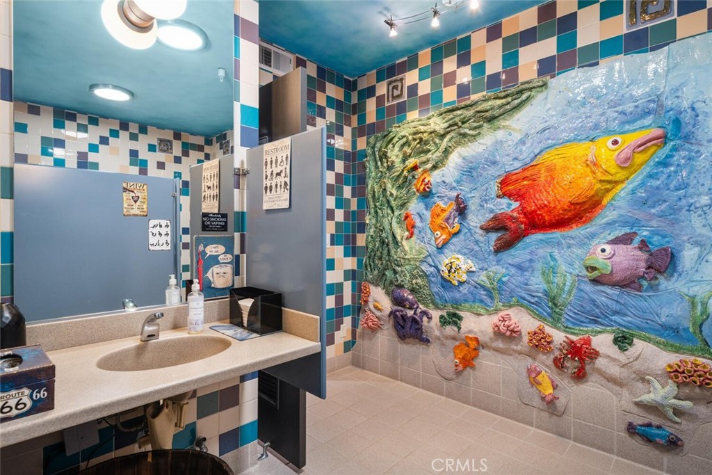 6237 Cohasset Road Property Photo 39
