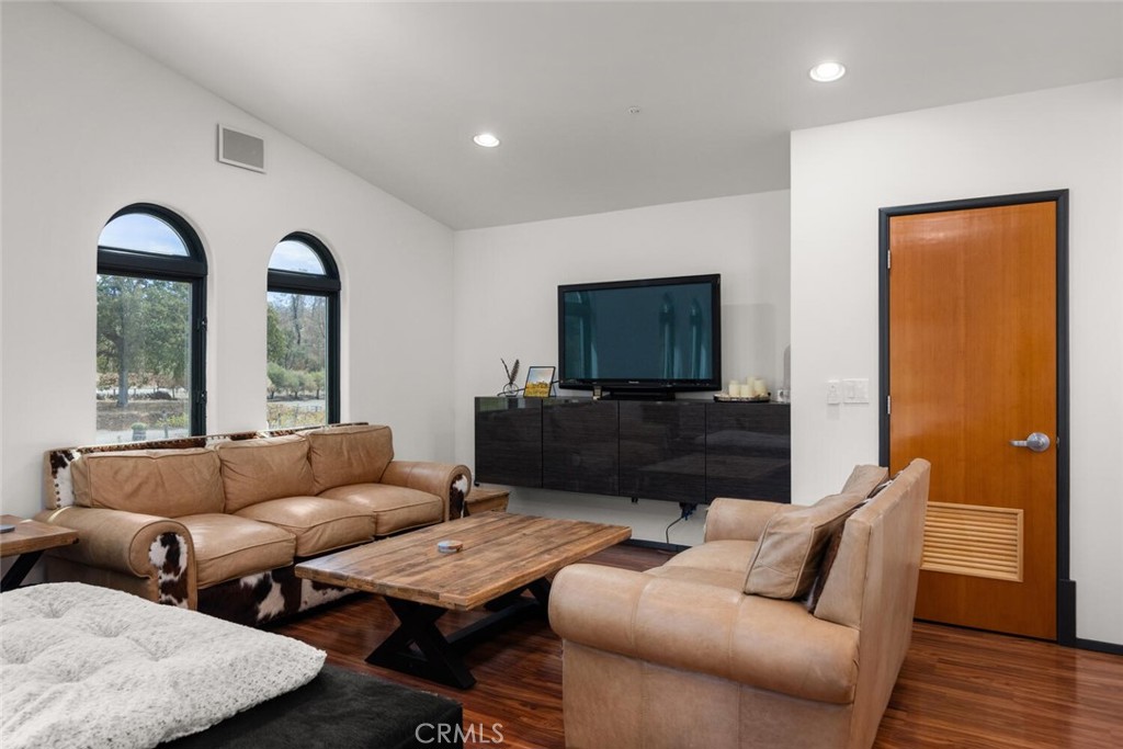 6237 Cohasset Road Property Photo 43