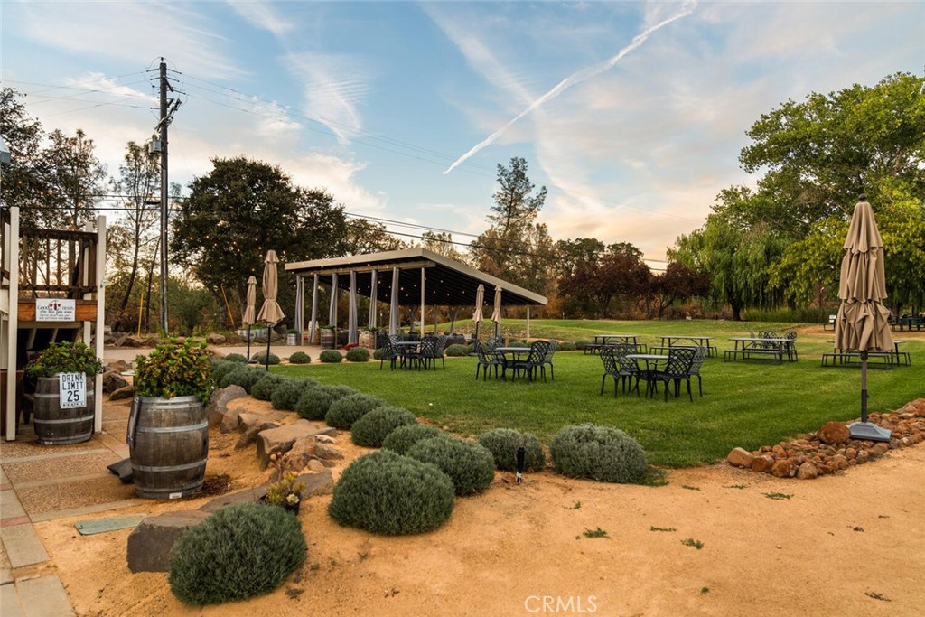 6237 Cohasset Road Property Photo 12