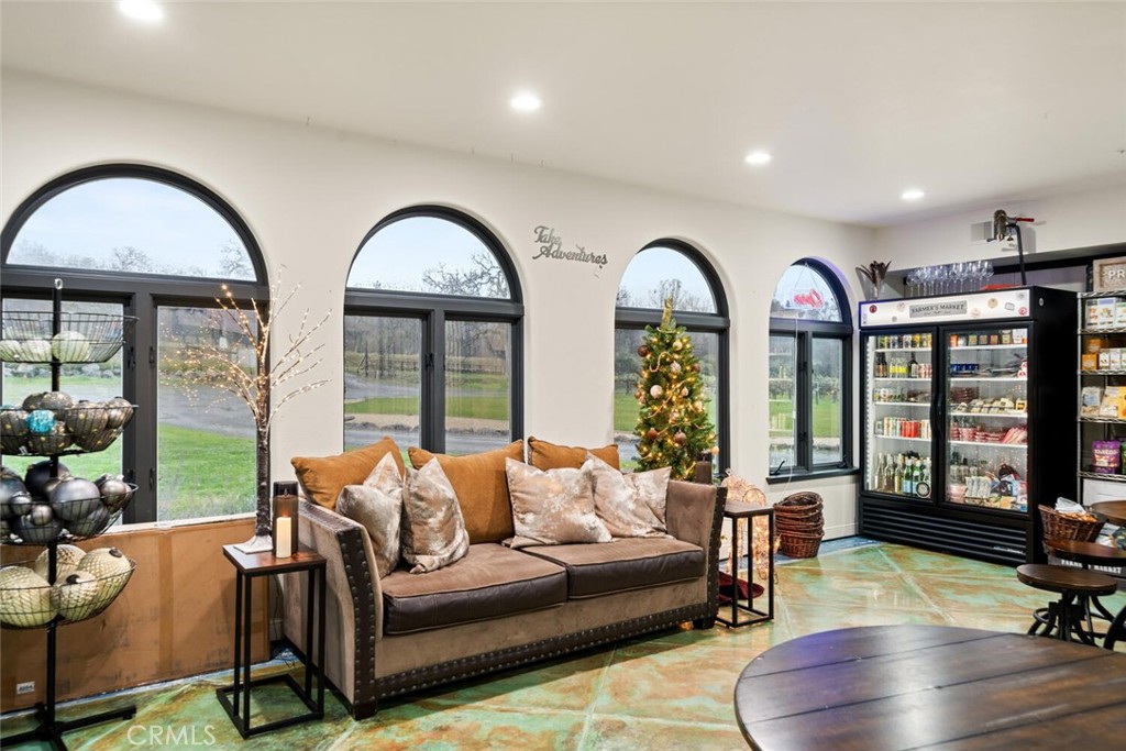 6237 Cohasset Road Property Photo 40