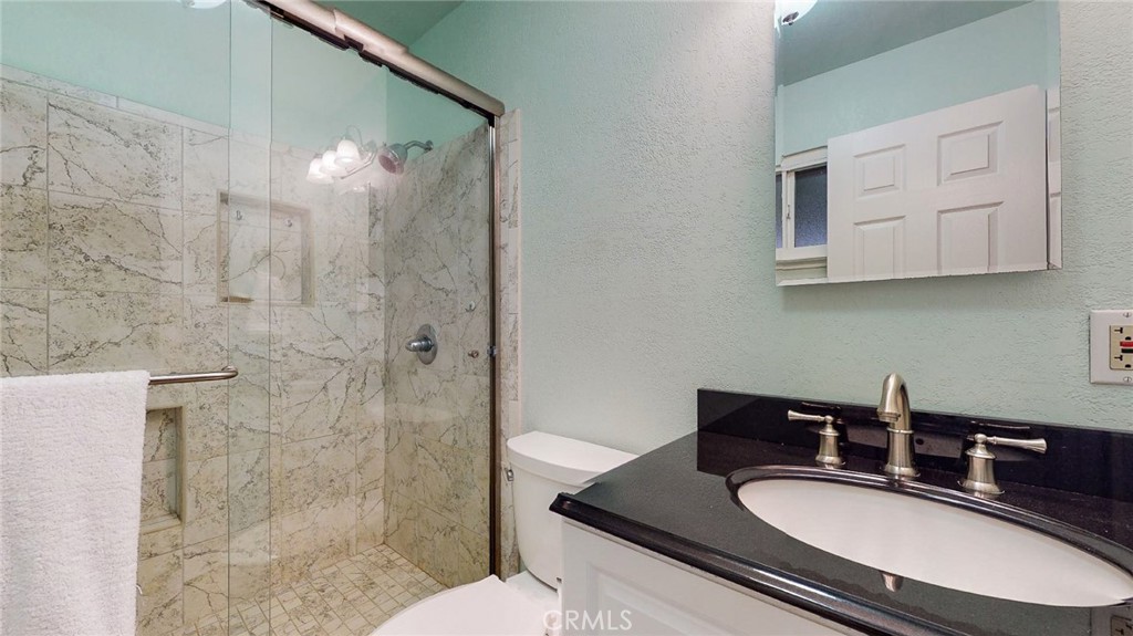 565 5th Avenue Property Photo 12