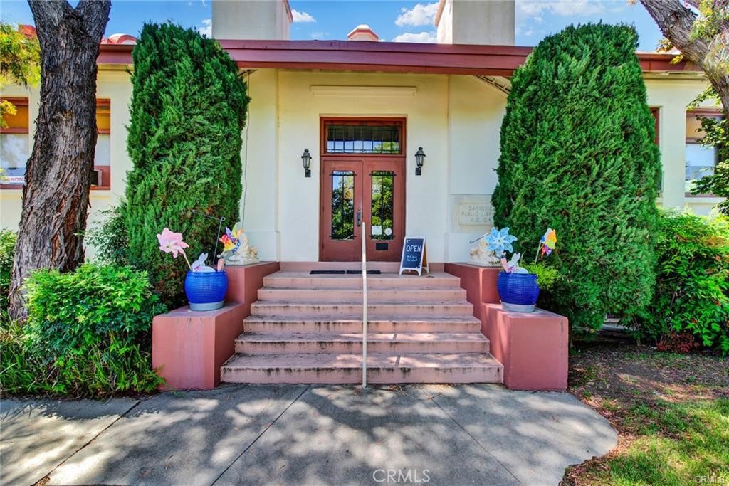 618 4TH Property Photo 1