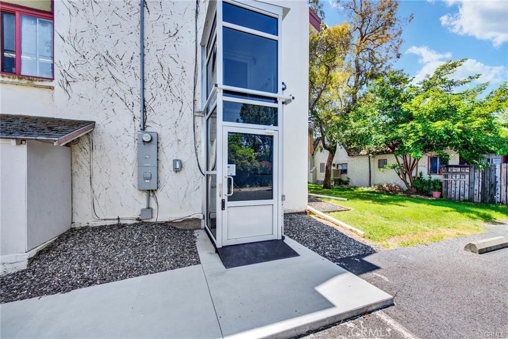 618 4th Property Photo 3
