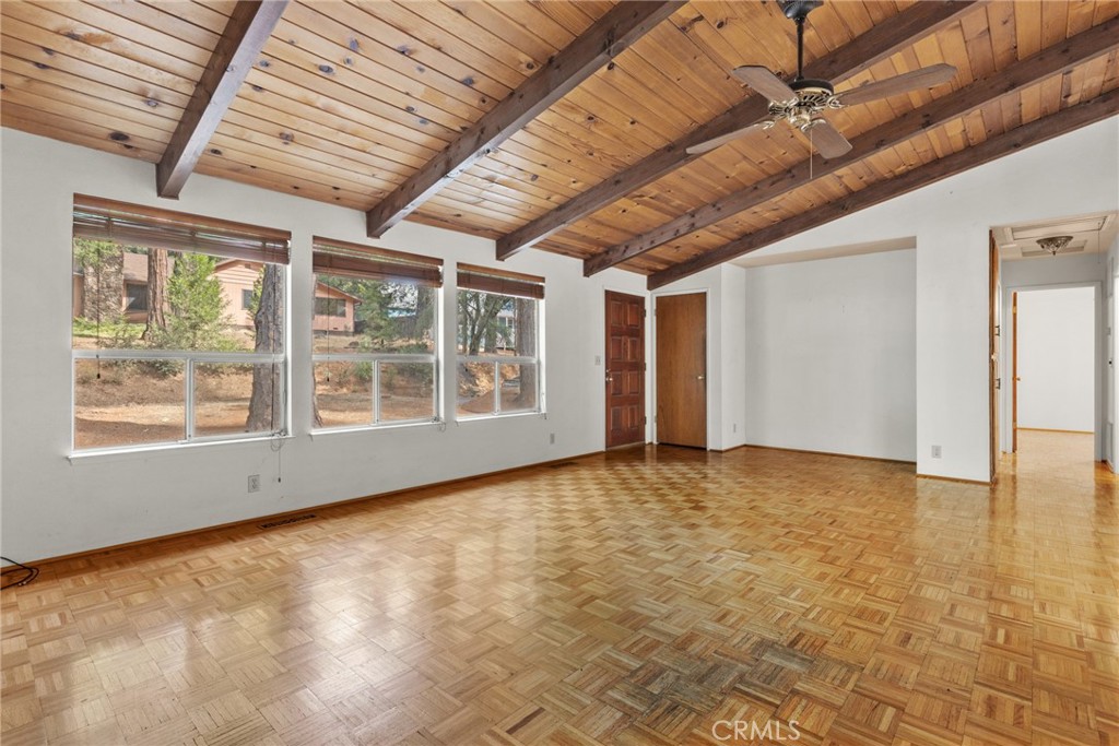 6032 Tiffin Court Property Photo 6