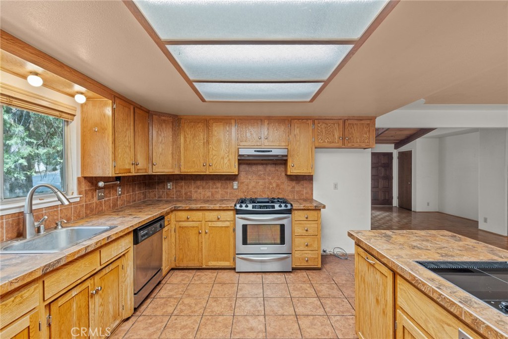 6032 Tiffin Court Property Photo 10