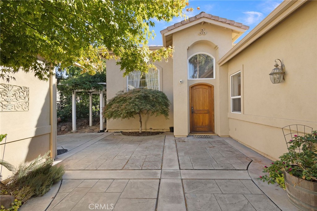 3185 Via Casita Place Property Photo 5