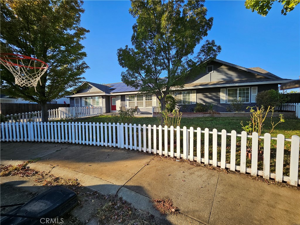 6 Avery Court Property Photo