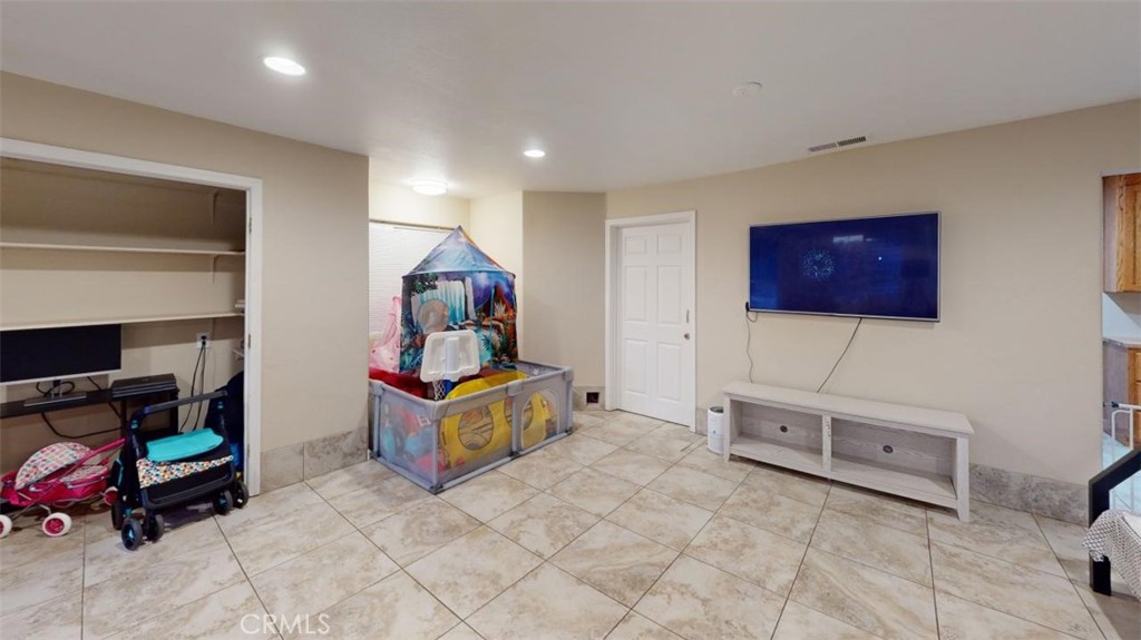 6 Avery Court Property Photo 3