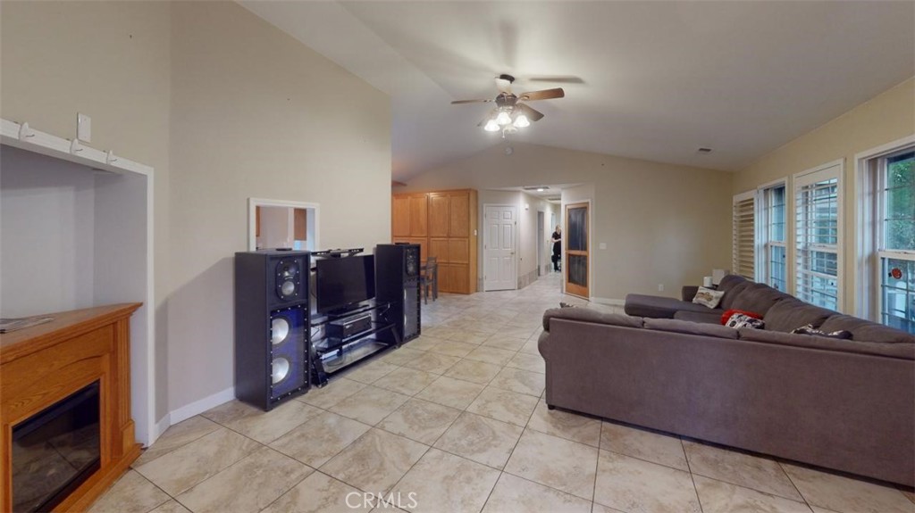6 Avery Court Property Photo 9
