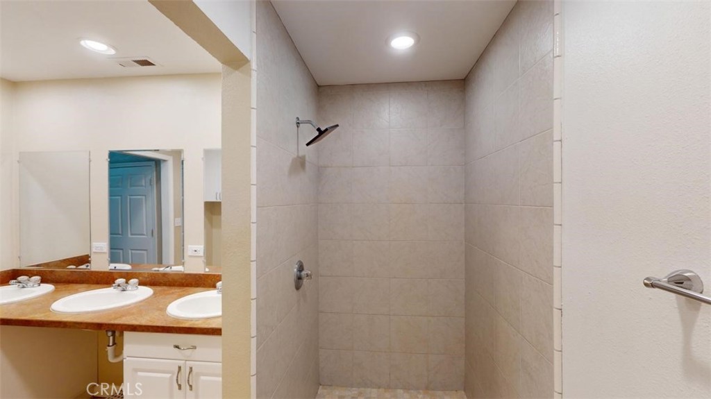 6 Avery Court Property Photo 12