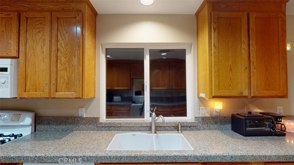 6 Avery Court Property Photo 25