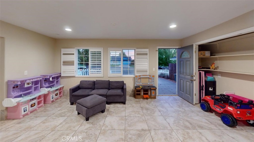 6 Avery Court Property Photo 31