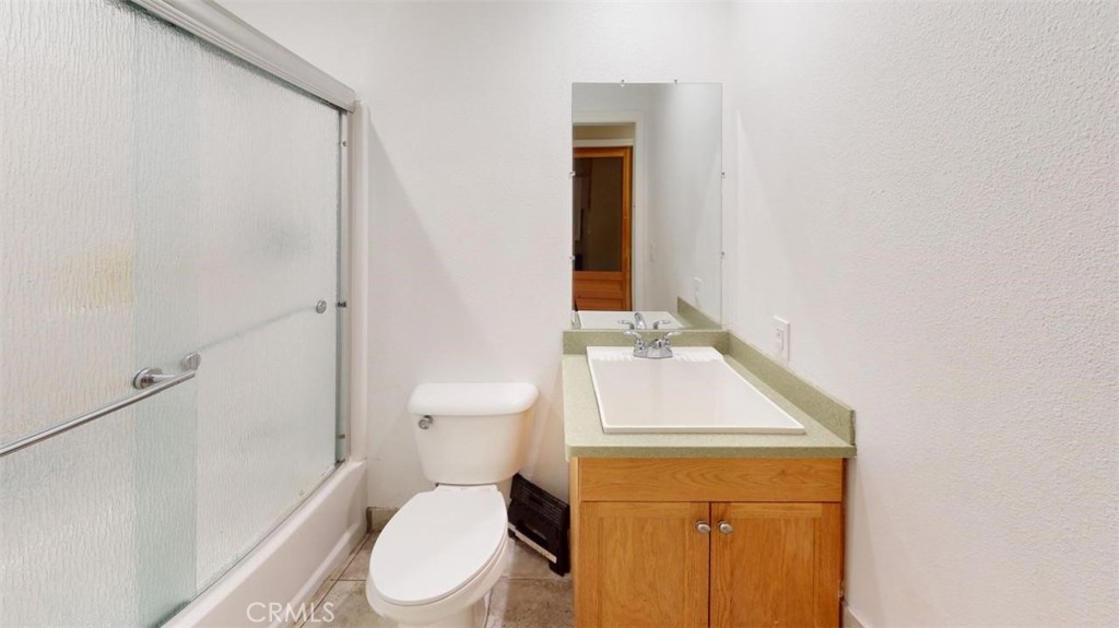 6 Avery Court Property Photo 35