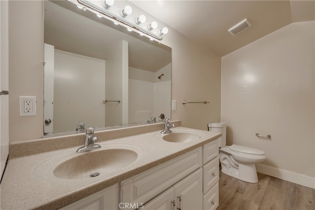 1122 Stewart Avenue Property Photo 20