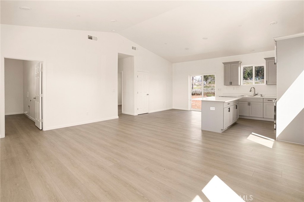 13990 Pineland Circle Property Photo 15
