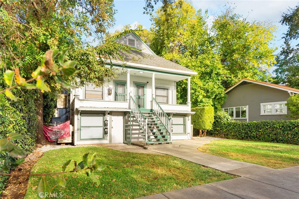 812 W 1st Street Property Photo 47