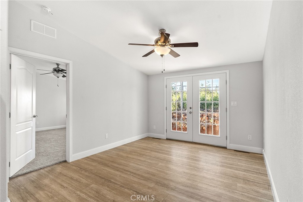 511 Montgomery Property Photo 7