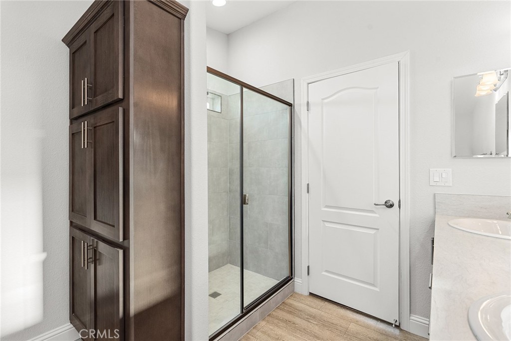 511 Montgomery Property Photo 10