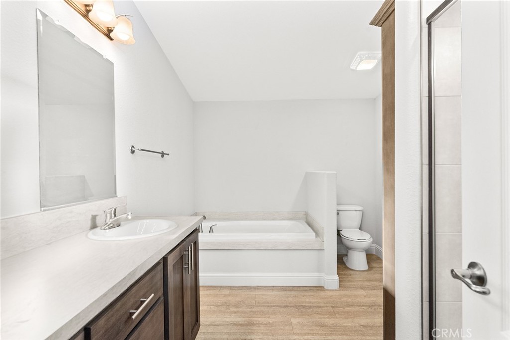 511 Montgomery Property Photo 11