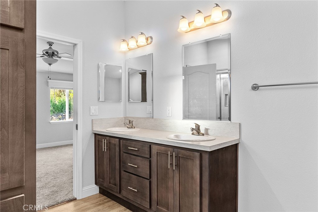 511 Montgomery Property Photo 13