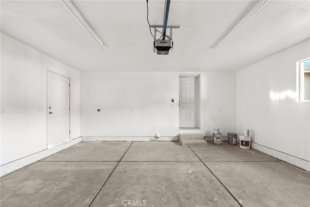 511 Montgomery Property Photo 23
