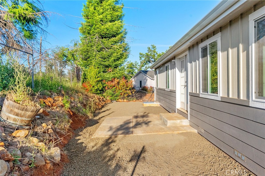 511 Montgomery Property Photo 24