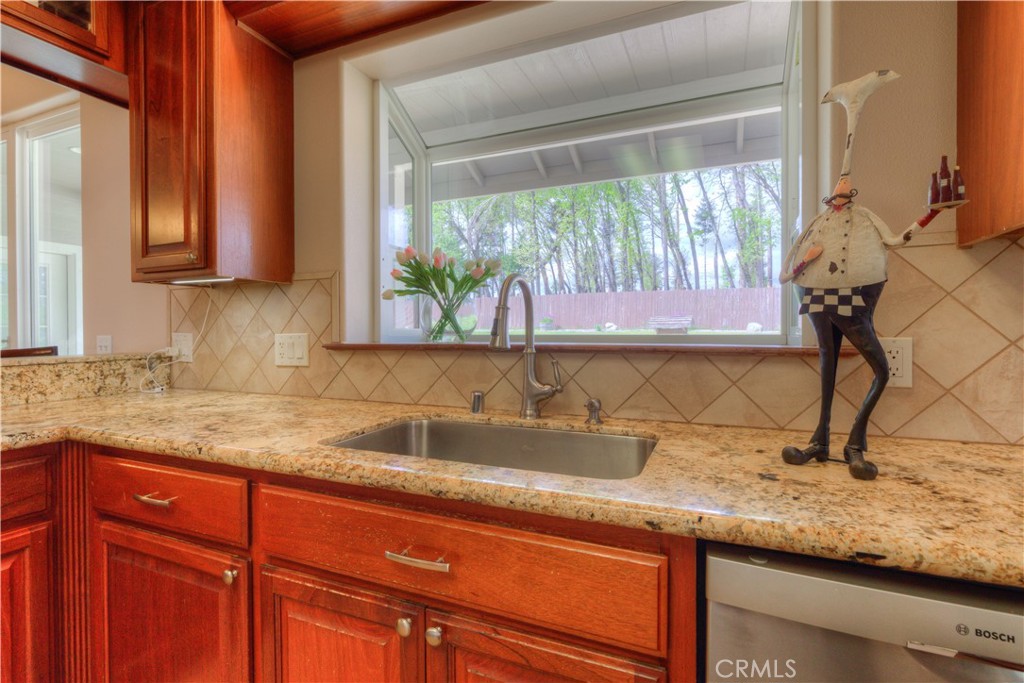 1001 Thomasson Lane Property Photo 27