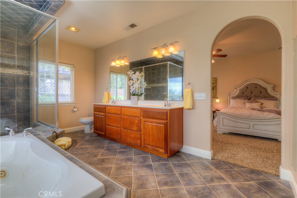 1001 Thomasson Lane Property Photo 38