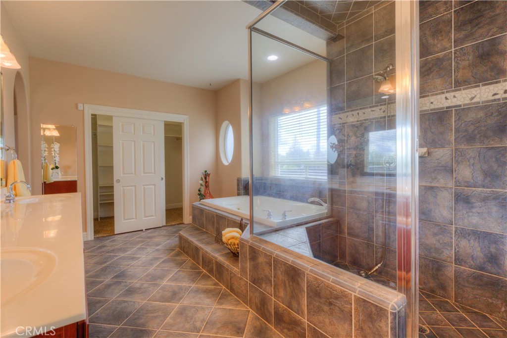 1001 Thomasson Lane Property Photo 41