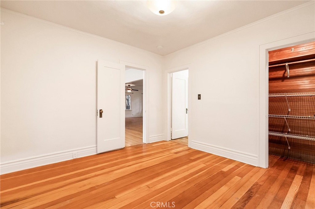 667 E 8th Street Property Photo 25