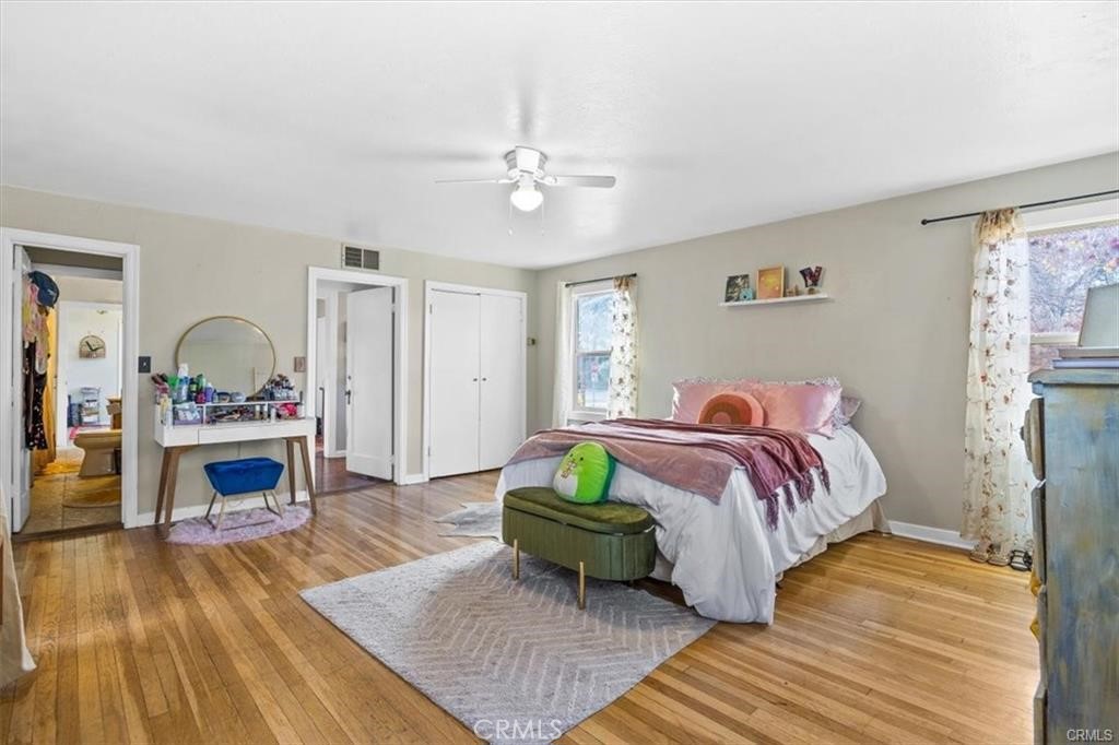 454 E 8th Street Property Photo 14
