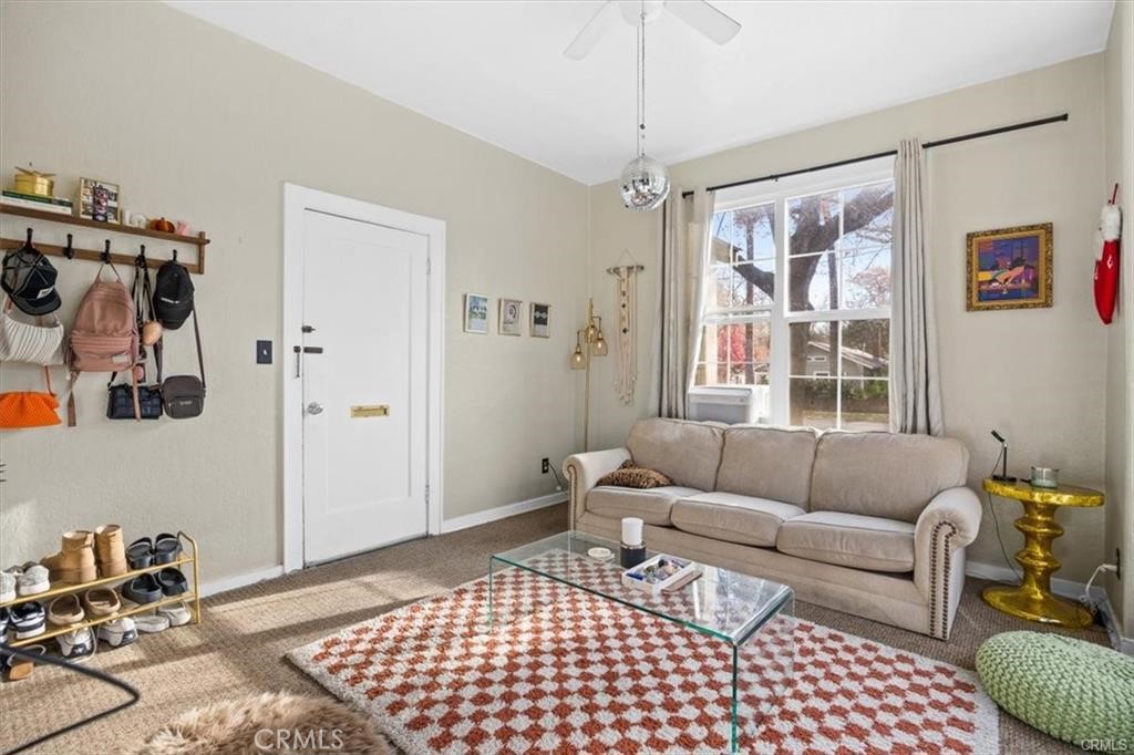 454 E 8th Street Property Photo 18