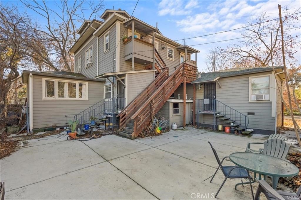 454 E 8th Street Property Photo 21