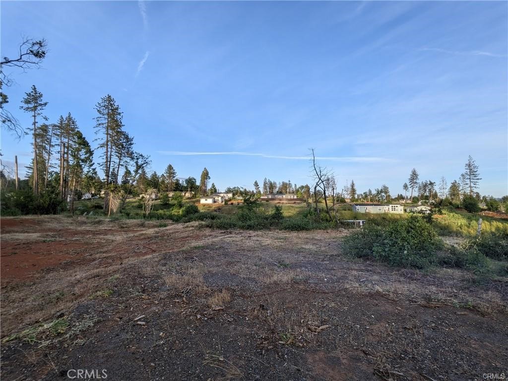 5889 Golden Oaks Road Property Photo 5