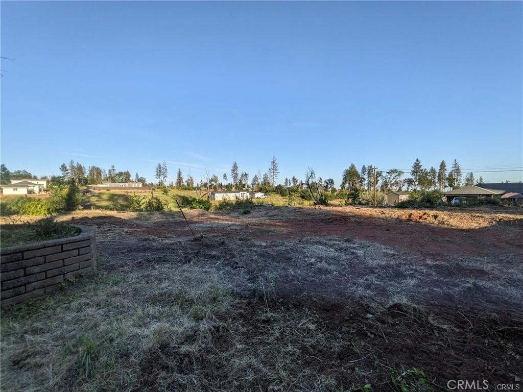 5889 Golden Oaks Road Property Photo 8
