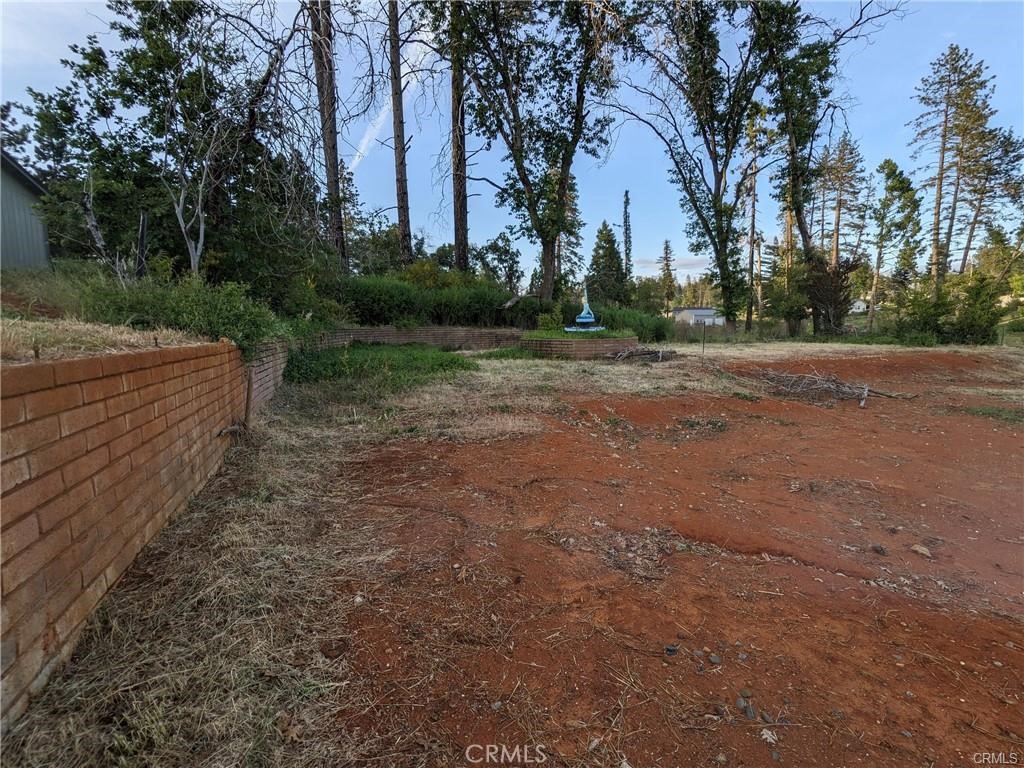 5889 Golden Oaks Road Property Photo 9