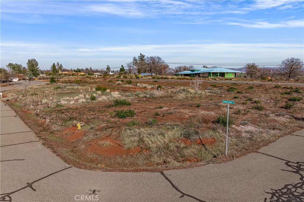 4550 Sunset Oaks Drive Property Photo 11