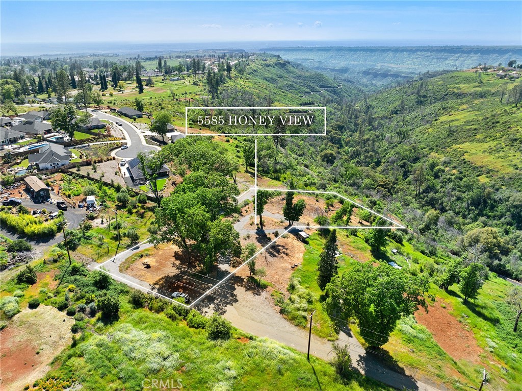 5585 Honey View Property Photo 8