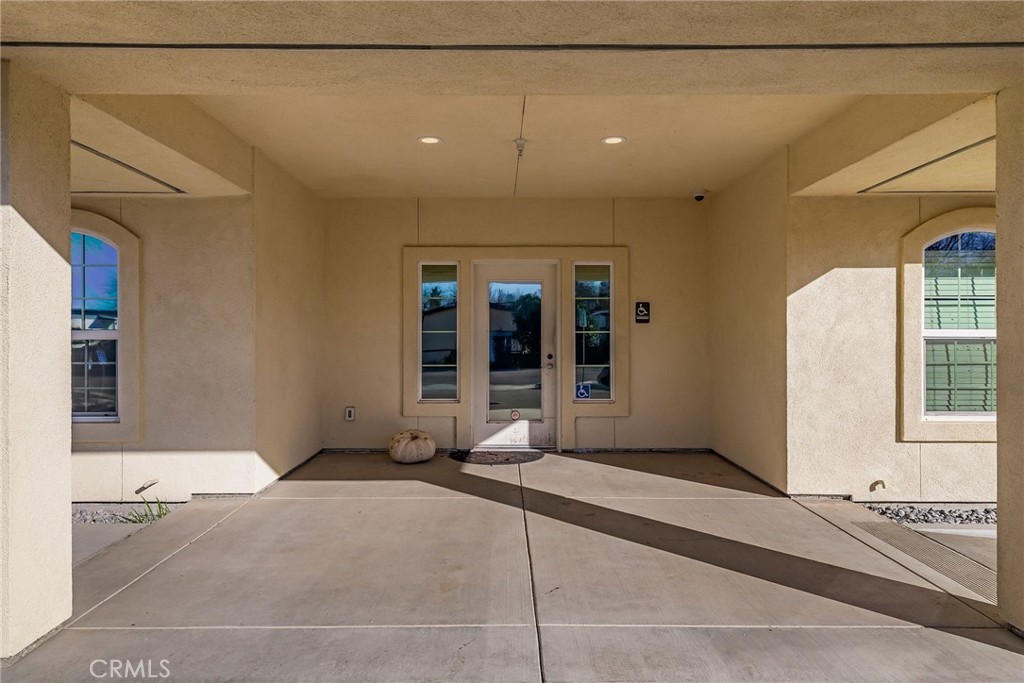 186 E Fig Lane Property Photo 7