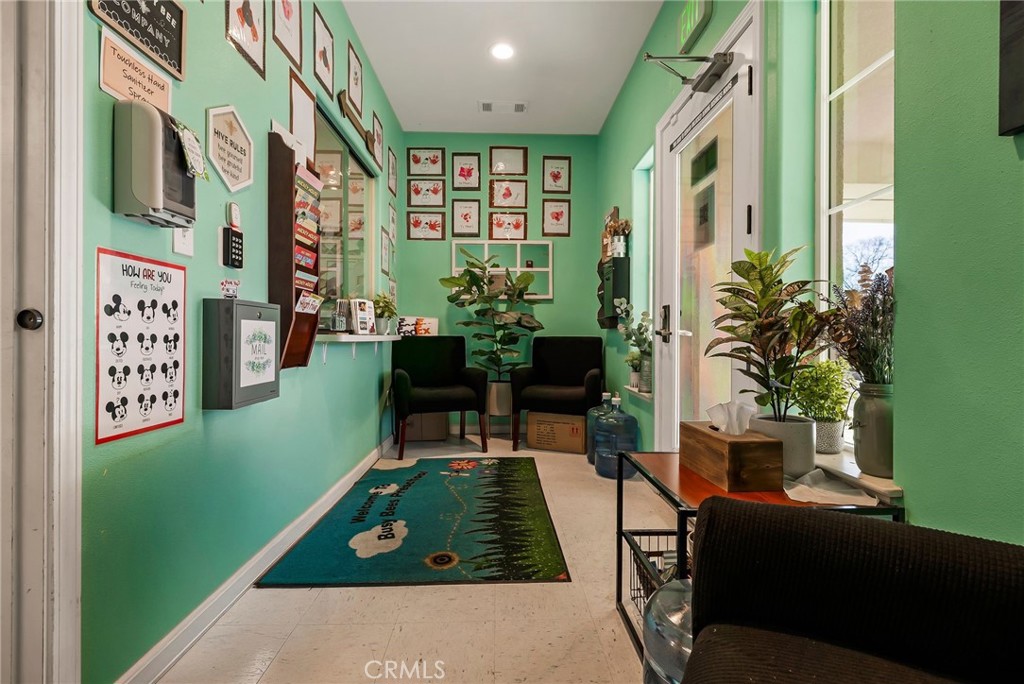 186 E Fig Lane Property Photo 8