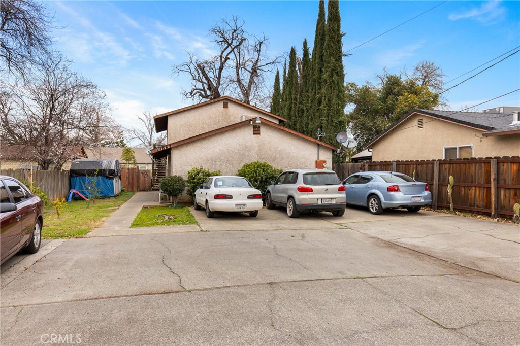 1062 Humboldt Avenue Property Photo 2