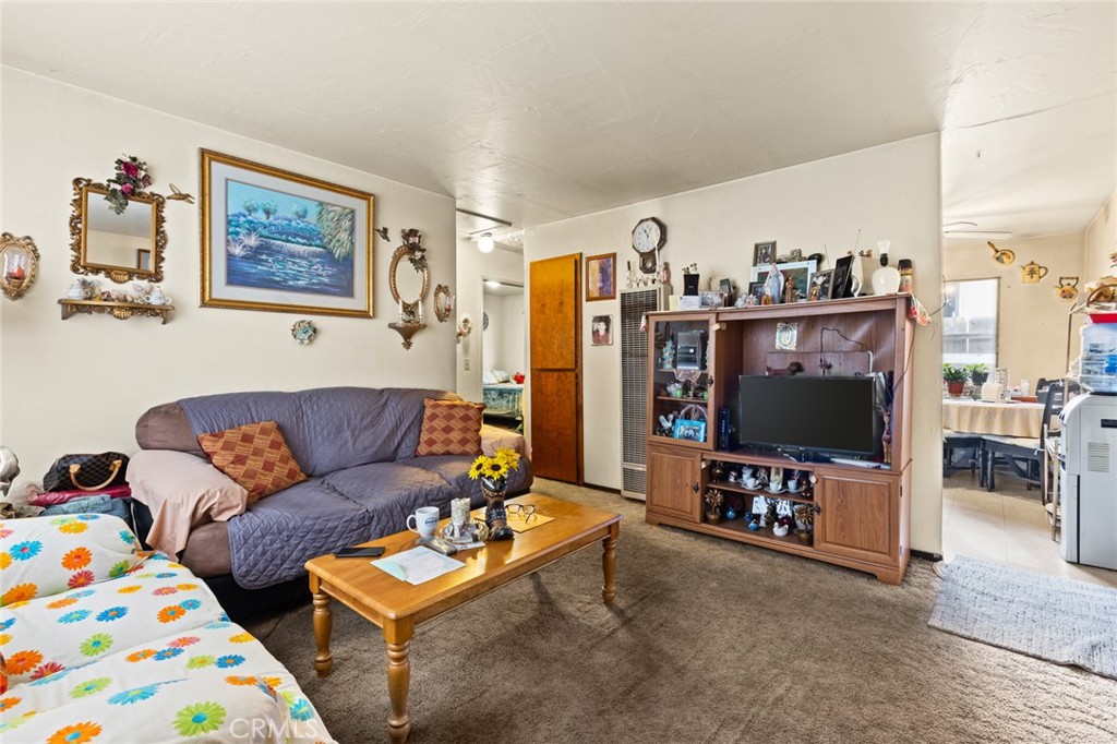 1062 Humboldt Avenue Property Photo 4