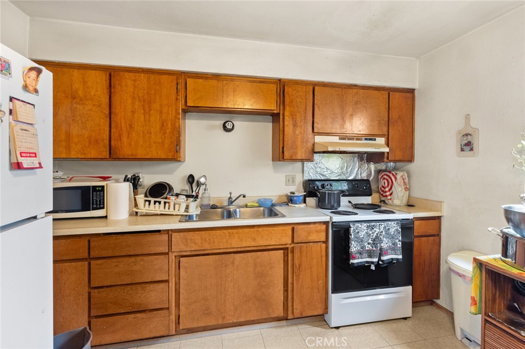 1062 Humboldt Avenue Property Photo 6