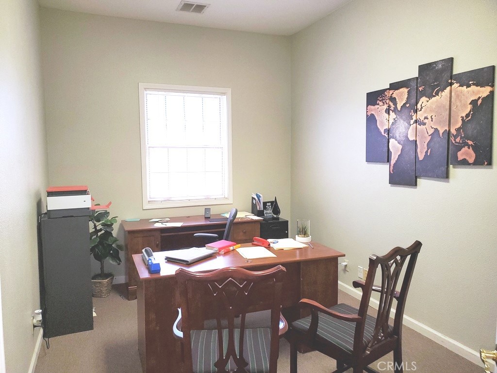 30 Philadelphia Drive D Property Photo 5